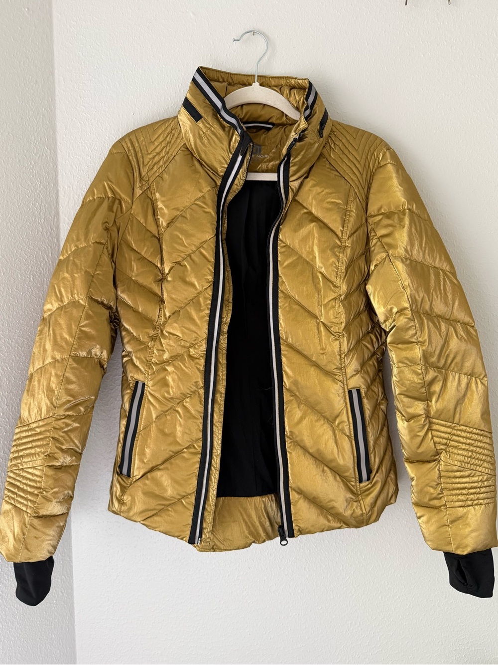 Blanc Noir Metallic Gold Motion Panel Puffer Jacket – Size Medium